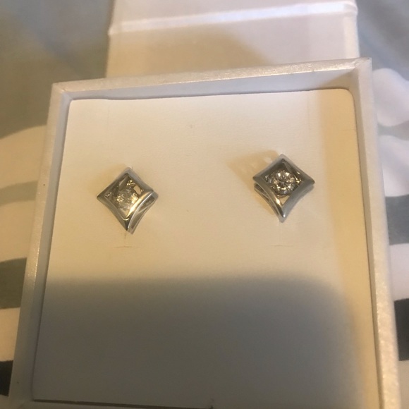 Legend sterling silver earrings - Picture 1 of 2